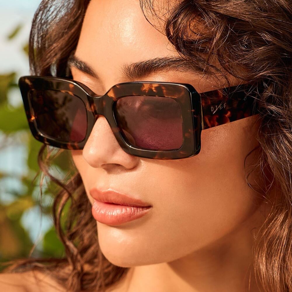 DIFF EYEWEAR Indy Women's Tortoise Shell Rectangle Sunglasses Brown Tinted UV400